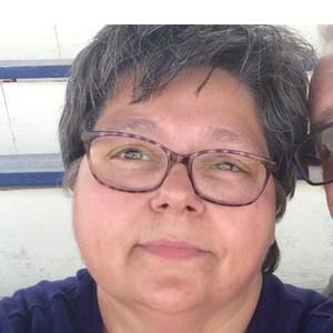 Meet your Posher, Leslie